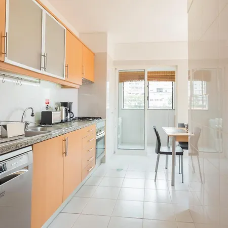 Apartment Feels Like Funchal Family